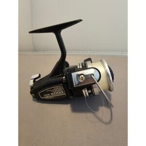 Vintage Ryobi No. 2000 Fishing Reel - No Line Twist - Made in Japan